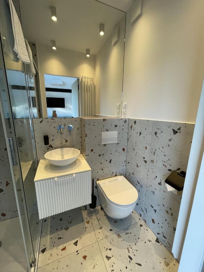 Czarna Luxury Klimkowka