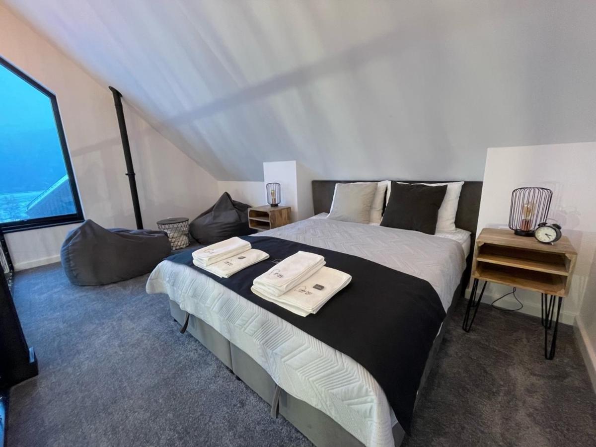 Czarna Luxury