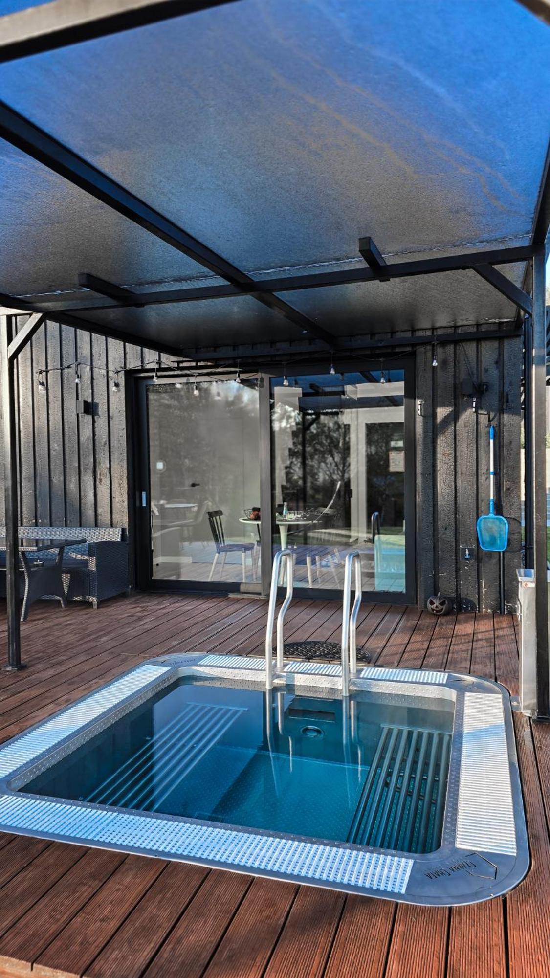Czarna Luxury Apartment *